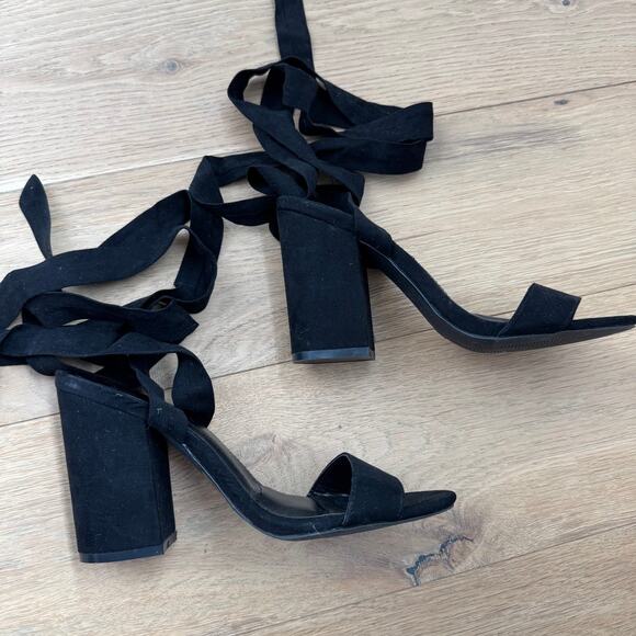 Lulu's Alta Black Suede Wrap Around Lace-Up Block Heel Size 7.5 - Picture 9 of 12